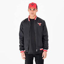 Cargar imagen en el visor de la galería, Chicago Bulls Team Varsity Jacket
