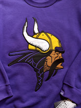 Cargar imagen en el visor de la galería, VIKING CREWNECK
